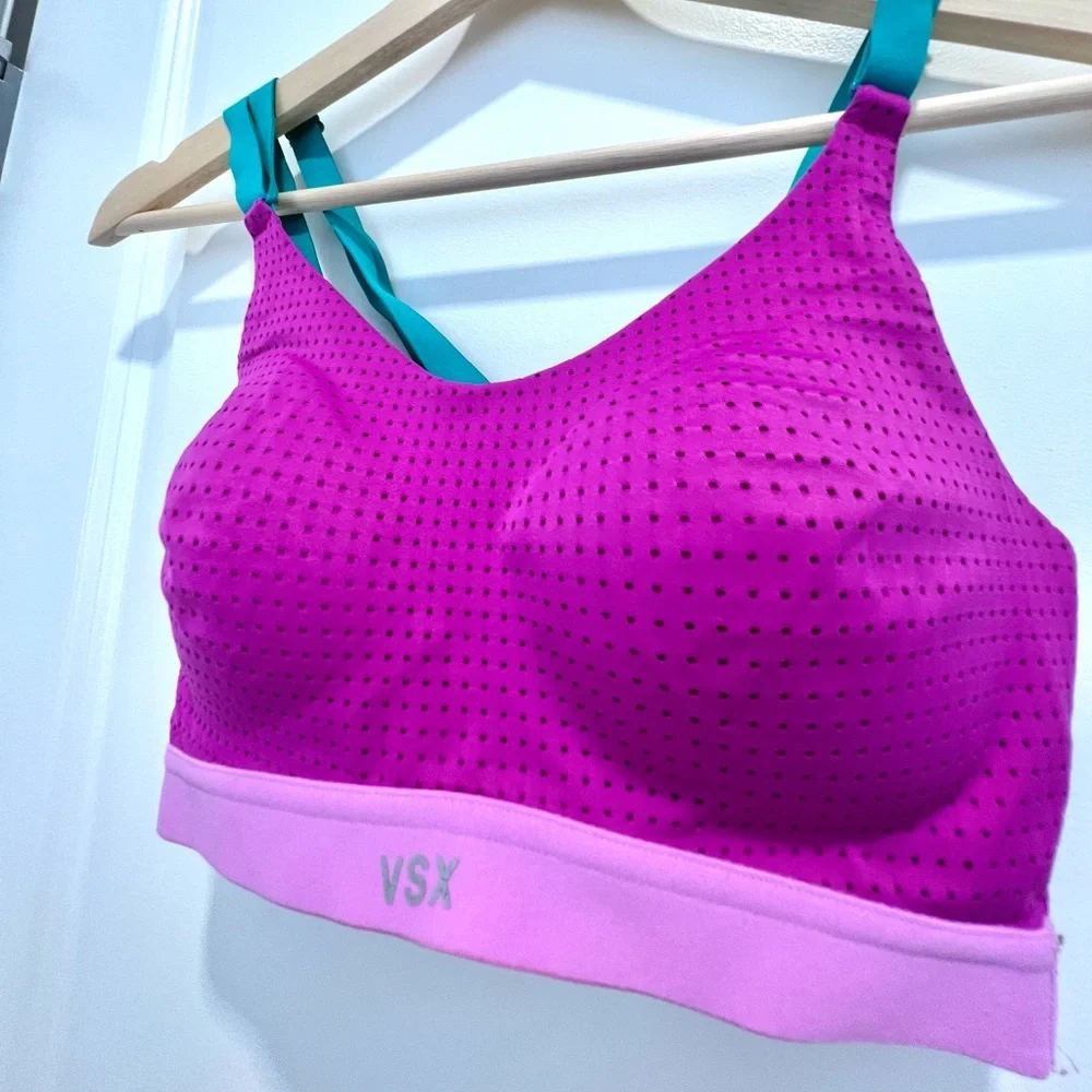Victoria’s Secret sports bra size 32B - Picture 2 of 8